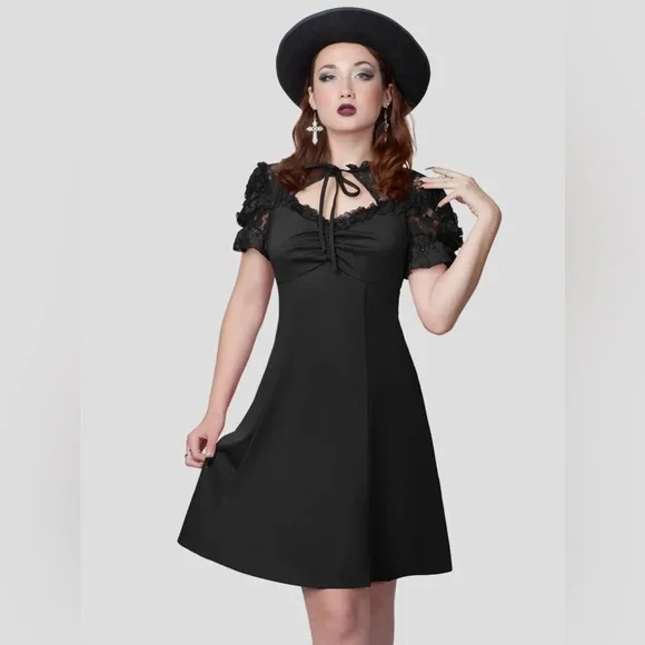 Scarlet darkness Lace Patchwork Hollowed-out Front A-Line Dress NWT - Picture 2 of 12